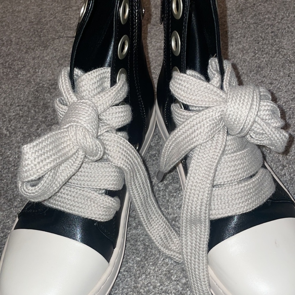 Shoes - Picture 4 of 8